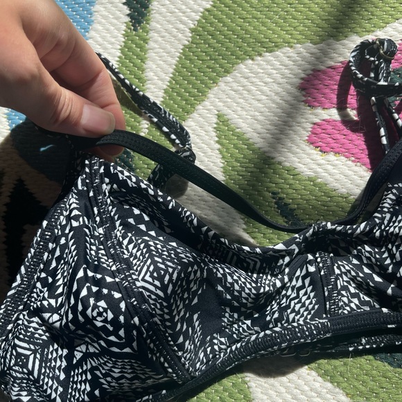 Xhilaration Swim Top - Picture 3 of 3